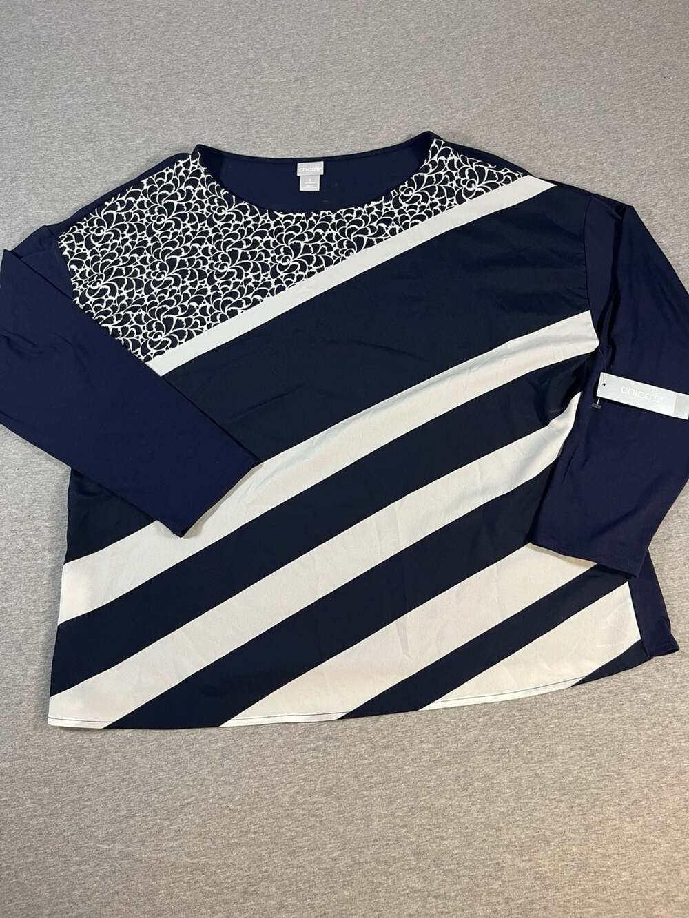NWT Chico's Navy/White Long Sleeve Patterned Top Blouse Size 3 US Size XL